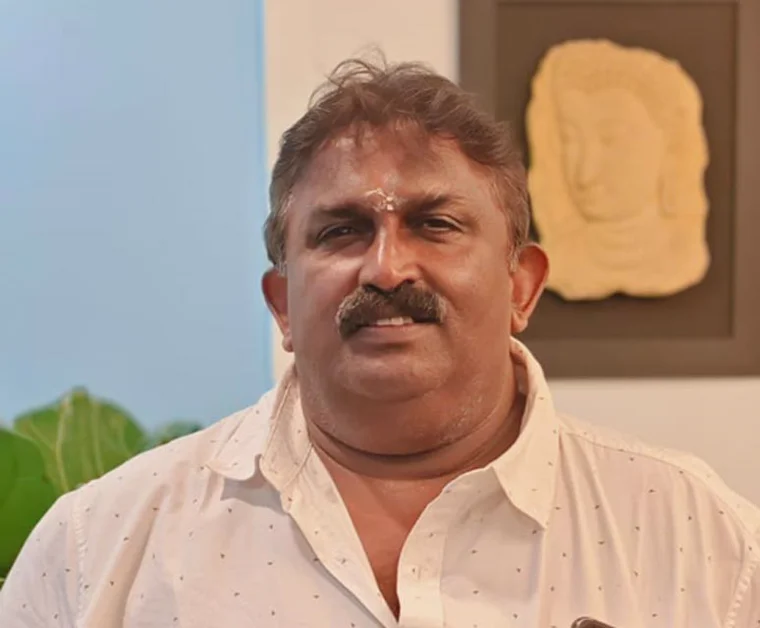Vinil Vasu